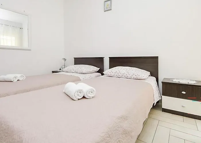 In With Wifi Apartment